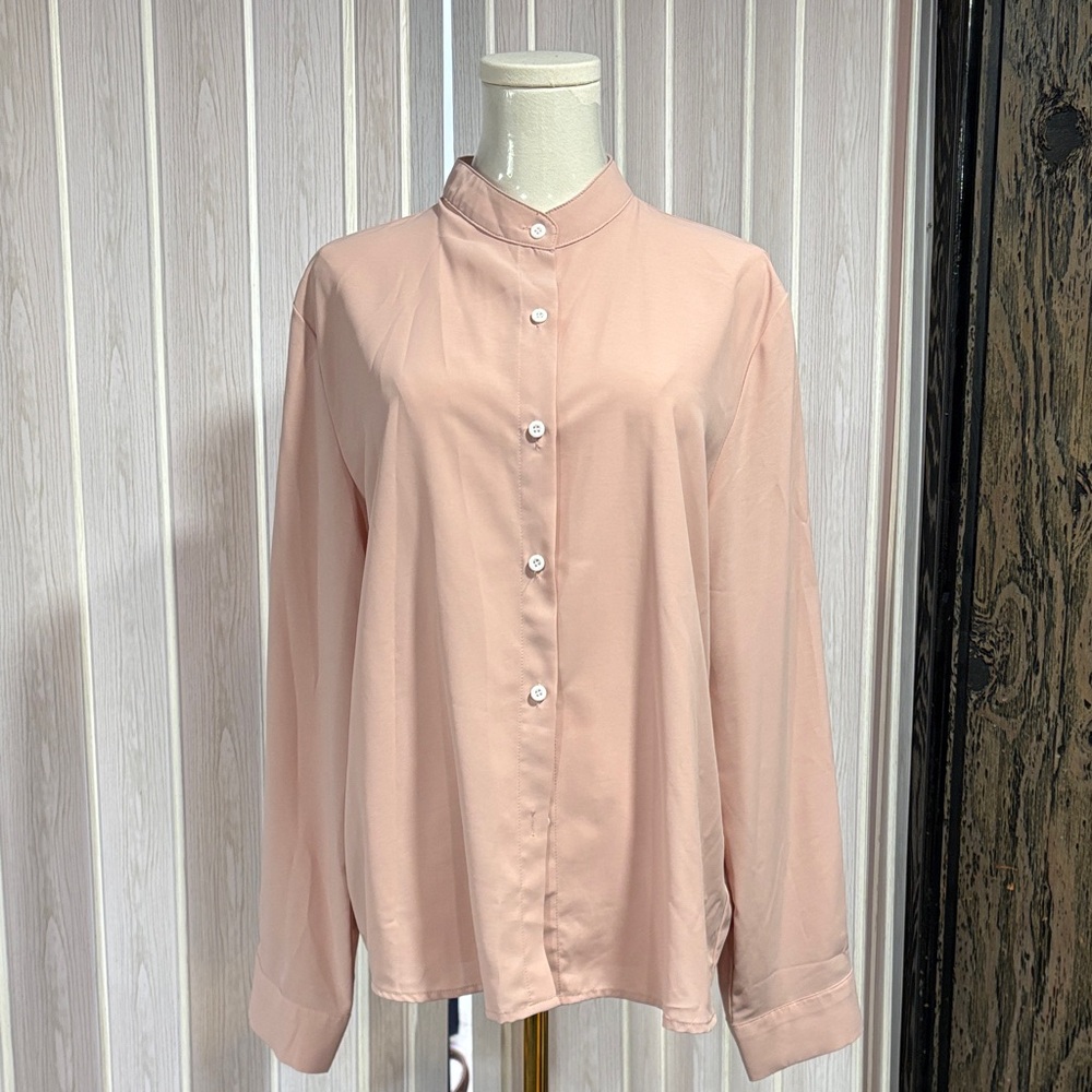 Chic Women's Blush Button-Down Shirt